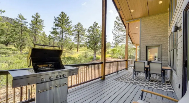 Коттедж Luxe Pine Home w/ Tonto National Forest Access!