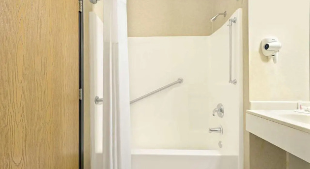 Номер Mobility Accessible Super 8 by Wyndham Bonne Terre