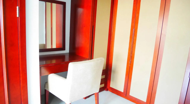 You House Residence, Rezervovat Hotel Hotely v Central Thailand s parkováním, Parkování