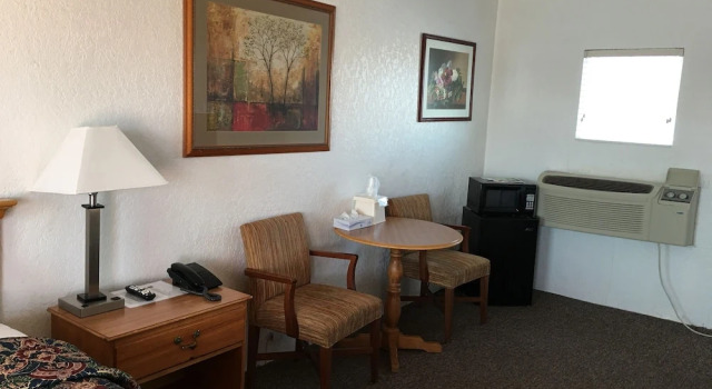 Economy Zimmer Circle S Lodge