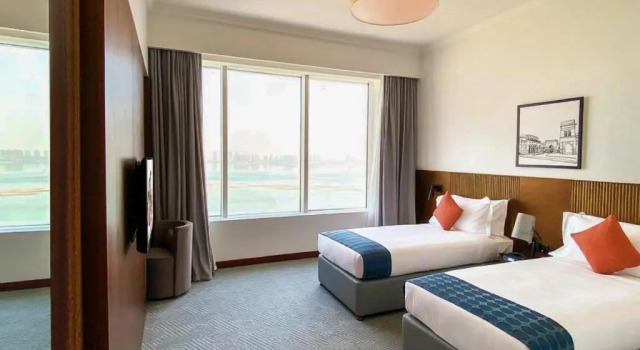 Апартаменты Premier с 3 комнатами Somerset West Bay Doha