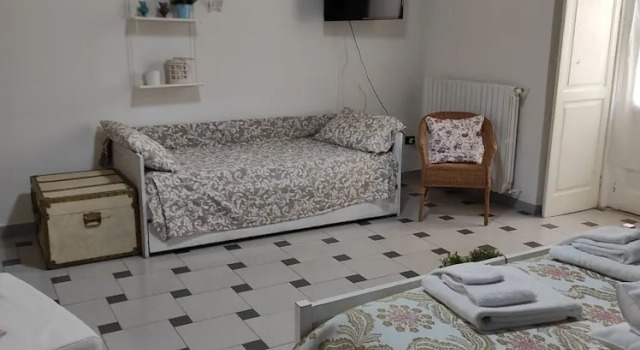 1 Bedroom Family Apartment with partial sea view Terra Del Sole