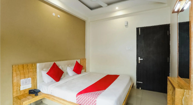 OYO 64605 Hotel Salori Inn, Забронировать Отель Отели Аллахабад с завтраком, Завтраки