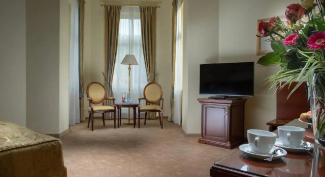 Двухместный номер Superior с балконом Savoy Westend Hotel