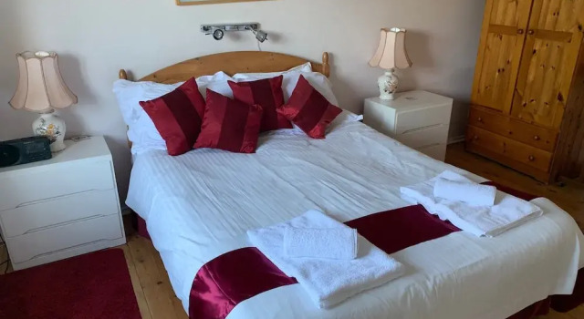 House - Sleeps 8, Close to Beach & Free Parking, Reservar Hotel Mullion 
