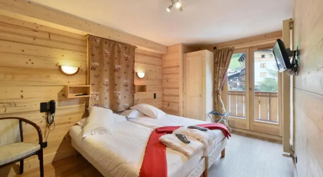 Люкс с 2 комнатами LocHotel Alpen Sports