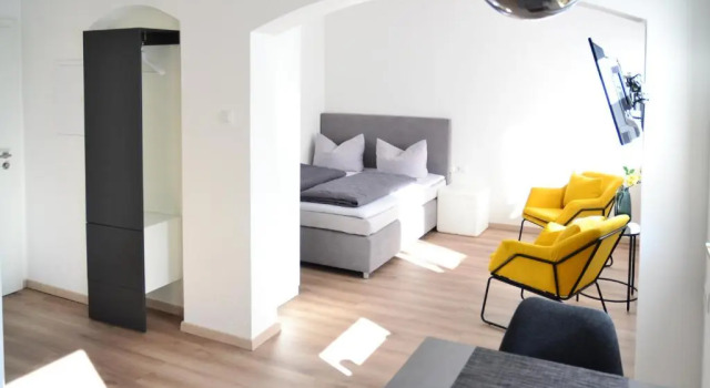 Апартаменты Hotel-garni Zum Weinkrug