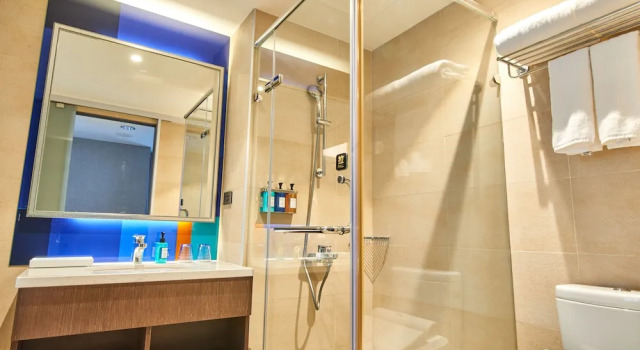 Четырёхместный номер Standard Holiday Inn Express Kaohsiung Love River by IHG