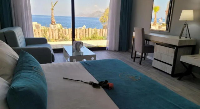 Бунгало с видом на воду Dulamerovic Resort