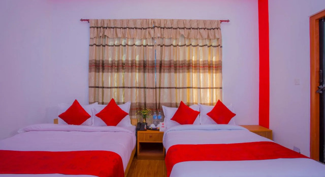 OYO 240 Hotel Aagan, Забронировать Отель Отели Дхуликхел с завтраком, Завтраки