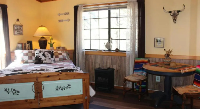 The Old Bear BnB, Réserver Chambre d'hôtes Pine Mountain Club 