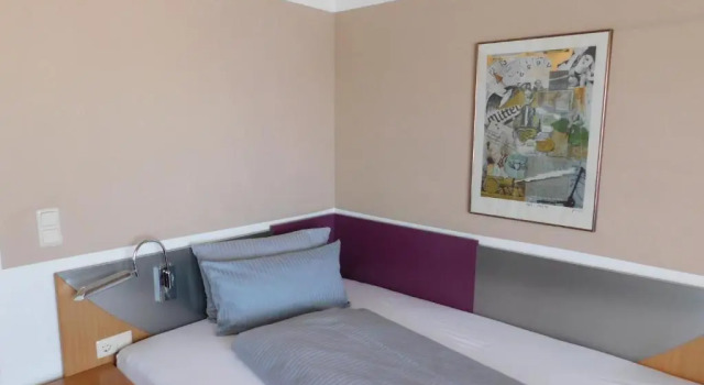 Одноместный номер Standard с балконом Hotel KonradP Holzkirchen