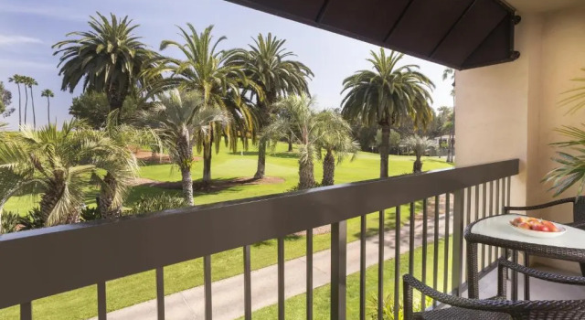 Номер с балконом Hyatt Regency Newport Beach