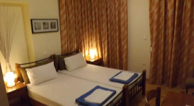 Holiday Studios - Rooms
