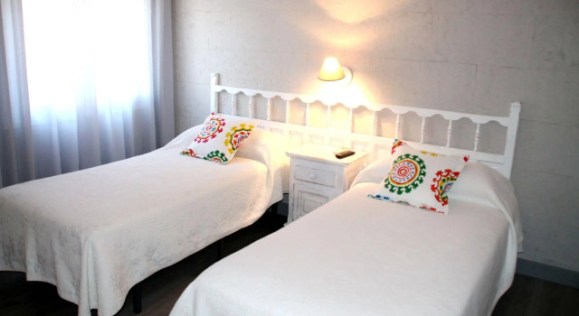 Hostal los Molinos, Забронировать Отель Отели Наваэрмоса 3 звезды, 3*