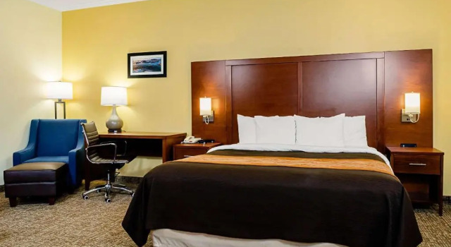 Люкс Comfort Inn Monterey Peninsula Airport