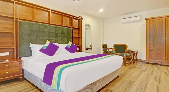 Treebo Premium Vahada 7 Minutes Drive From Ambalapuzha Sree Krishna Swamy Temple, Забронировать Отель Отели штата Кералы с парковкой, Парковка