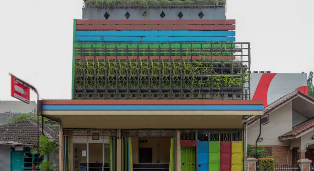 Pelangi Guest House by OYO Rooms
