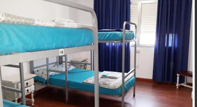 Albergue Pensión Flavia, Book Hotel Padrón 