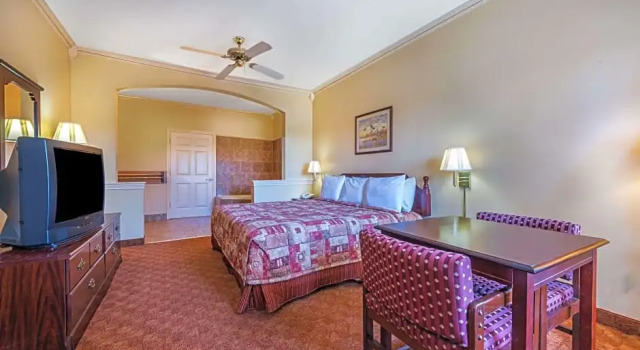 Люкс Superior Quality Inn & Suites Greenville