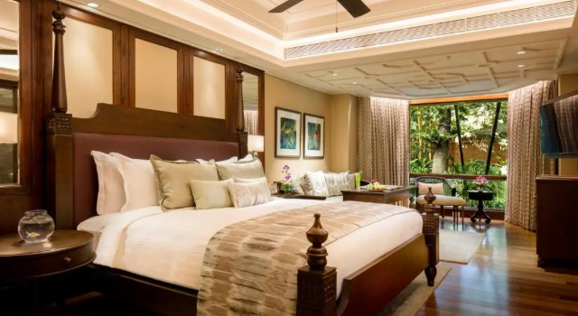 Клубный номер Standard Taj West End