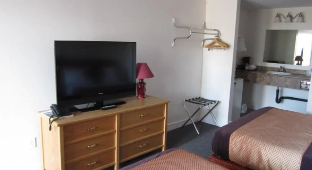 Четырёхместный номер Standard Grandview Motel