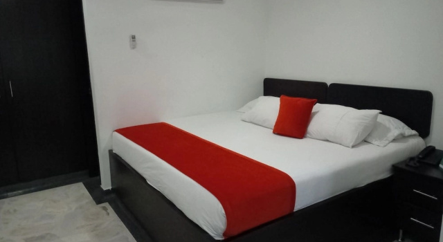 Двухместный номер Superior Hotel Calasanz Real