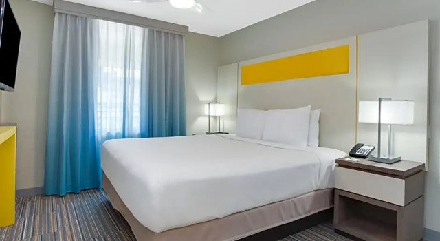 Люкс с 3 комнатами Holiday Inn Resort Orlando Suites - Waterpark