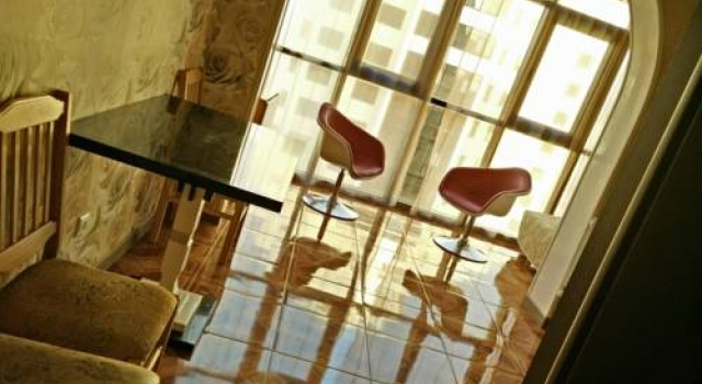 13 Level Apartments, Забронировать Апартаменты/квартира Отели Сочи с парковкой, рядом с Железнодорожный вокзал Сочи, Парковка