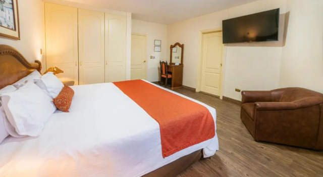 Люкс Miraflores Colon Hotel
