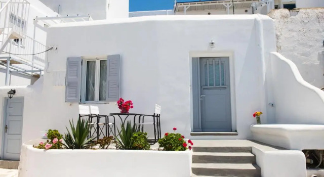 Коттедж c 1 комнатой Chora House