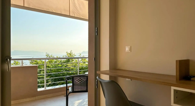 Полулюкс Mangata Seaside Hotel