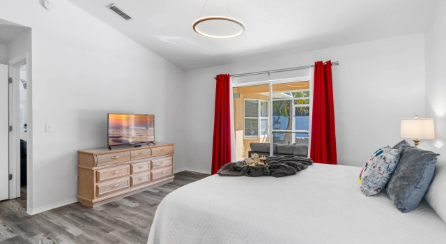 Mickey's Lakeside Villa: Relaxing, Spacious, & Fun, Kissimmee, US