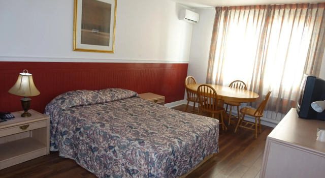 Motel Pierre, Rezervați Motel Ville Saint Laurent Dorval Island