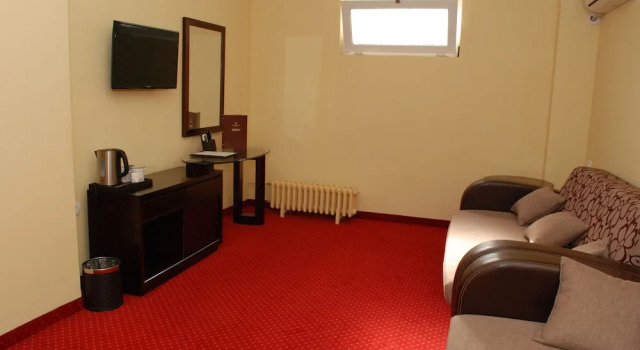 Люкс c 1 комнатой Garni Hotel Planeta Inn