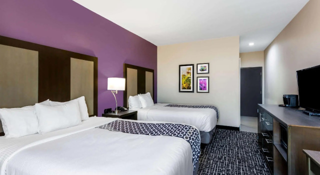Четырёхместный номер Standard Quality Inn & Suites Colorado City, TX