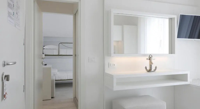 Четырёхместный номер Standard с видом на море Hotel Gambrinus Mare