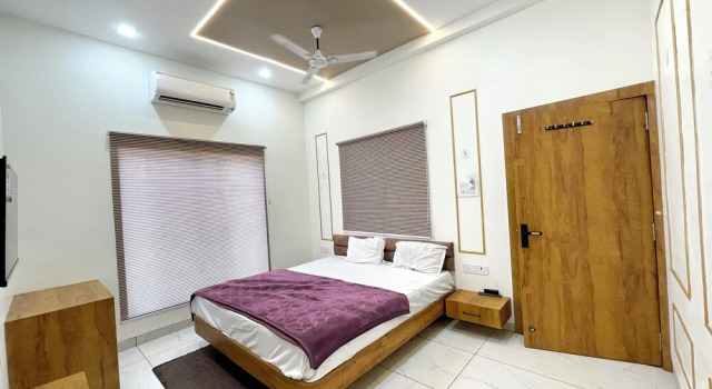 Трёхместный номер Deluxe Hotel Gupta Residency - near Temple