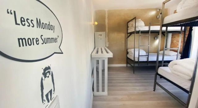 Кровать в общем номере ECO Hostel