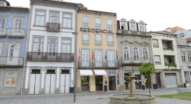 Hotel Residencial Dora, Забронировать Отель Брага Portuguese Route of Santiago, рядом с Кафедральный собор в Браге