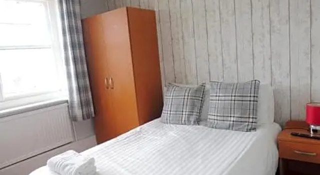 Двухместный номер Standard Downs Hotel