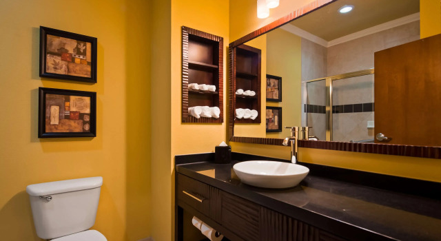 Четырёхместный номер Standard Best Western Plus Christopher Inn & Suites