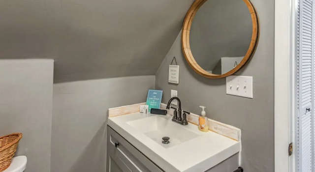 Коттедж Gorgeous OIB Escape w/ Dock & Canal View!