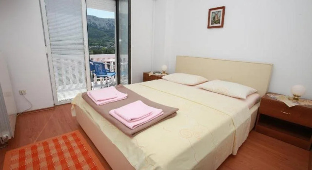 Pension Antonia, Prenota Hotel Hotel a Isole Quarnerine con parcheggio, Parcheggio