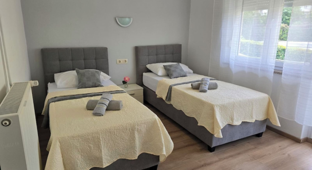 Apartment Mariposa, Забронировать Апартаменты/квартира Отели Приморско-Горанской жупания с парковкой, Парковка