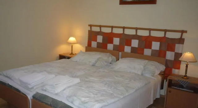 Stepan Apartman, Book Lejlighed Hoteller i Western Transdanubia med parkering, Parkering