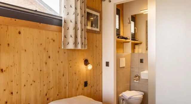 Chalet With Panoramic Sauna