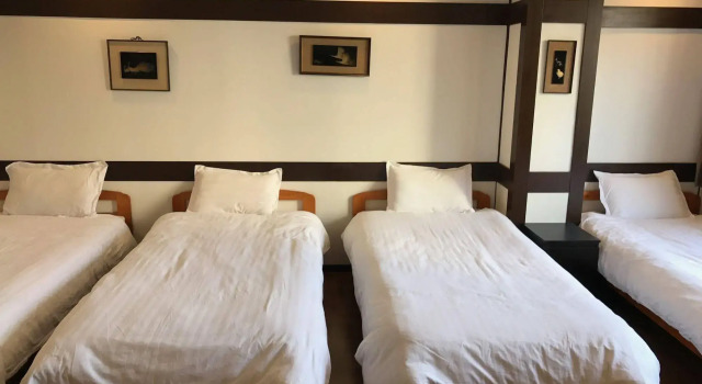 Naniwa Guest House Kuromon, Забронировать Гостевой дом Гостевые дома Осаки, рядом с Торговая улица Сэнничимэ Догуясудзи, Гостевой дом
