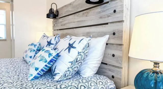 Exclusive Studio Steps to the Beach With Pool, Забронировать Апартаменты/квартира Апартаменты Голливуд-Бич, Апартаменты/квартира