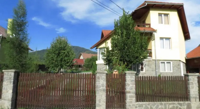 Casa Alexandra, Varaa Hotelli Sovata 